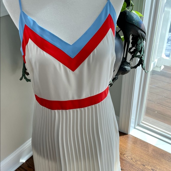 Beautiful Banana Republic Dress - Picture 2 of 6